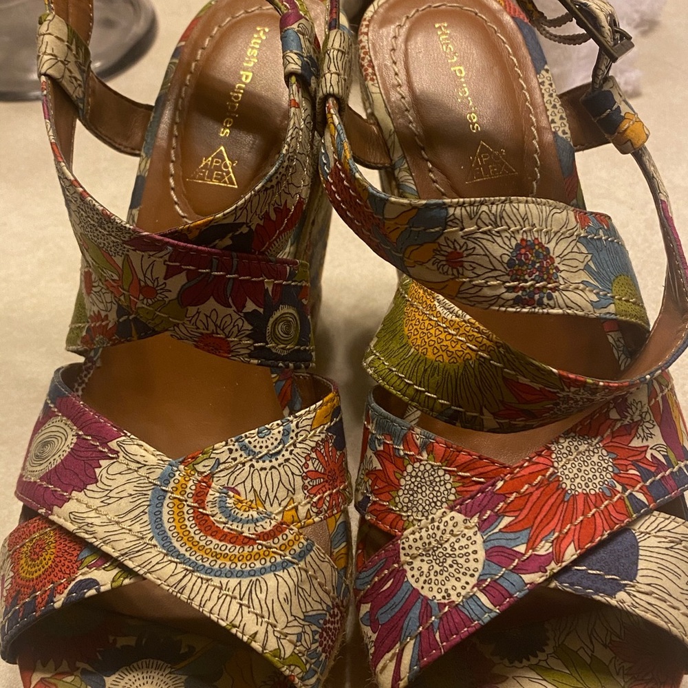 Shoes - Picture 2 of 6